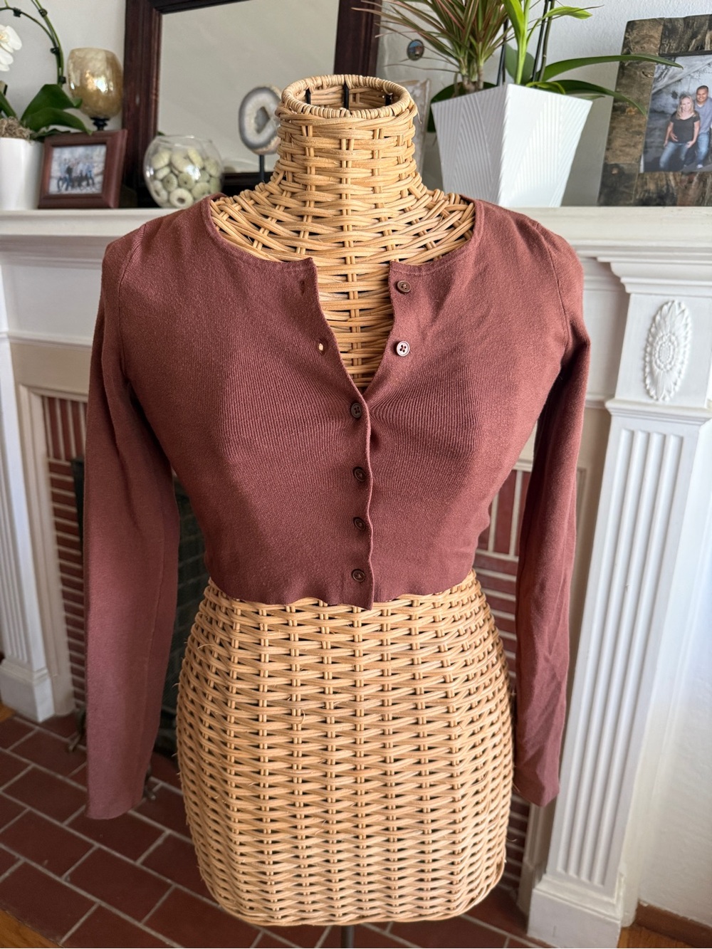 Aritzia Sunday Best brown crop sweater cardigan XS